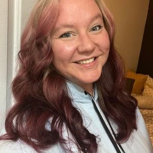 Meet your Posher, Stephanie